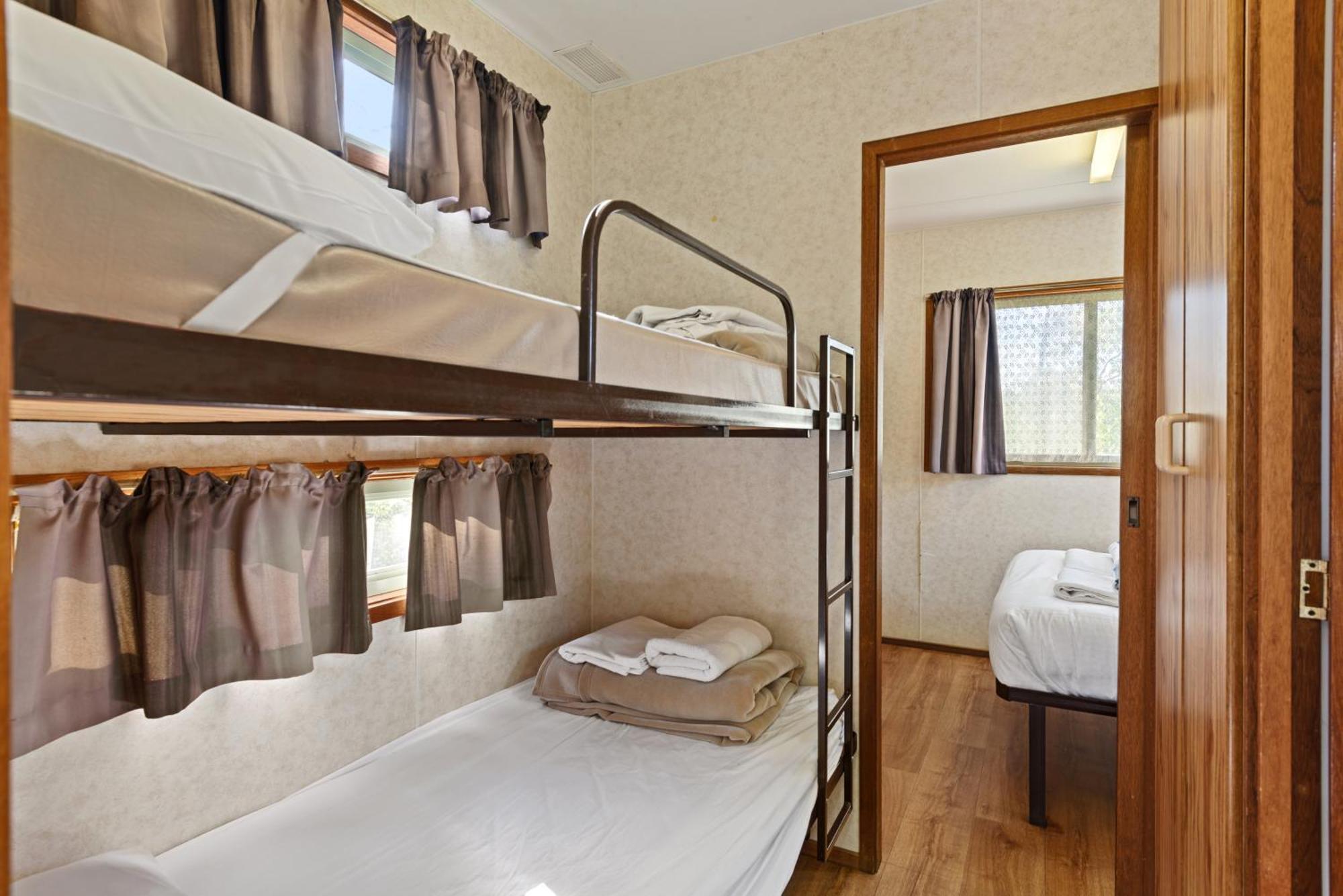 Discovery Parks - Barossa Valley Tanunda Room photo