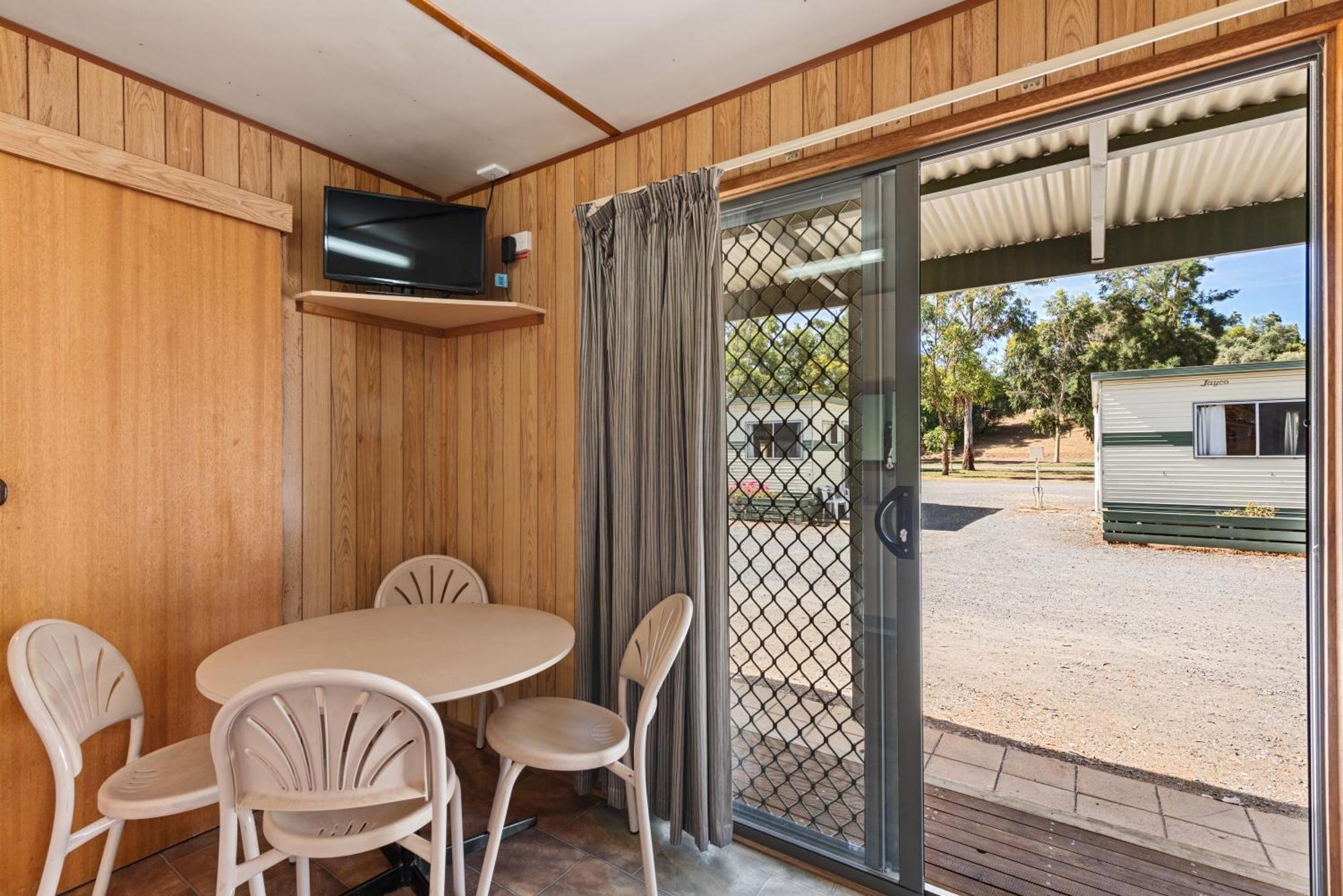 Discovery Parks - Barossa Valley Tanunda Room photo